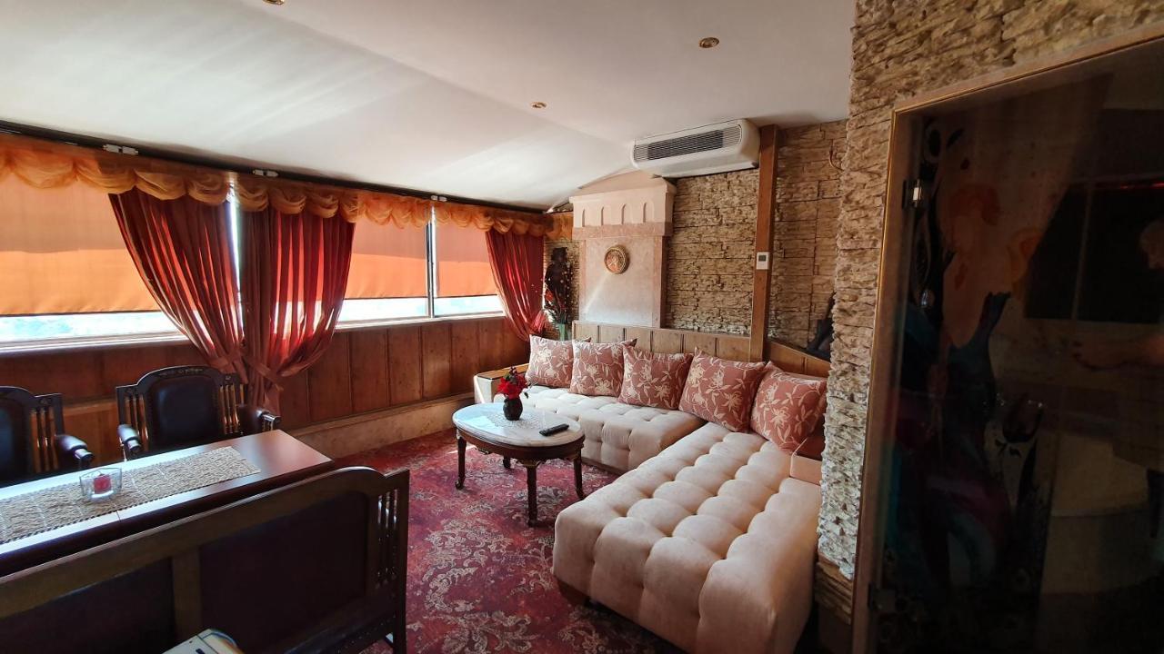Boutique Hotel Boris Palace & Restaurant Plovdiv Ngoại thất bức ảnh