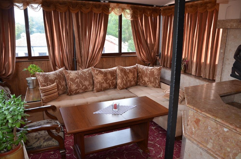 Boutique Hotel Boris Palace & Restaurant Plovdiv Ngoại thất bức ảnh