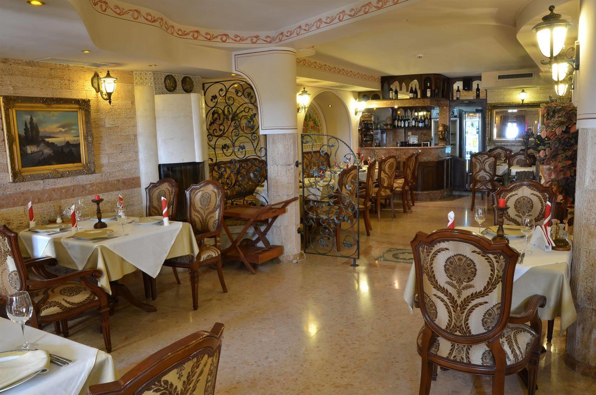 Boutique Hotel Boris Palace & Restaurant Plovdiv Ngoại thất bức ảnh